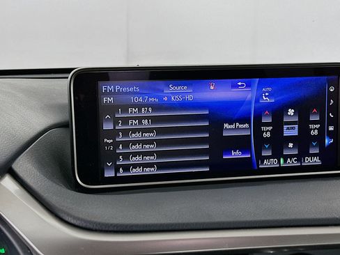 Used 2017 Lexus RX 450h AWD w/ Cold Weather Package image 21