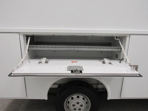 Used 2016 RAM ProMaster 2500 w/ Interior Convenience Group image 31