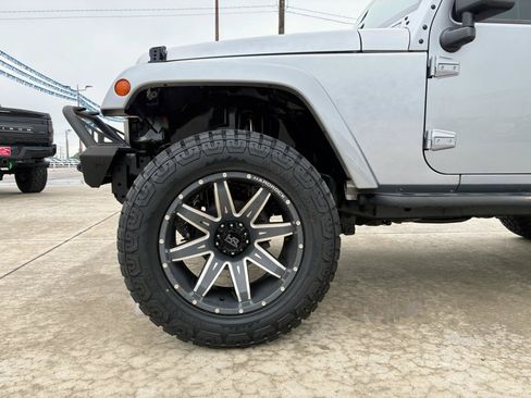 Used 2017 Jeep Wrangler Unlimited Sport w/ Quick Order Package 24S AWD/4WD image 7