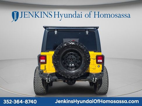 Used 2018 Jeep Wrangler Unlimited Rubicon AWD/4WD image 9