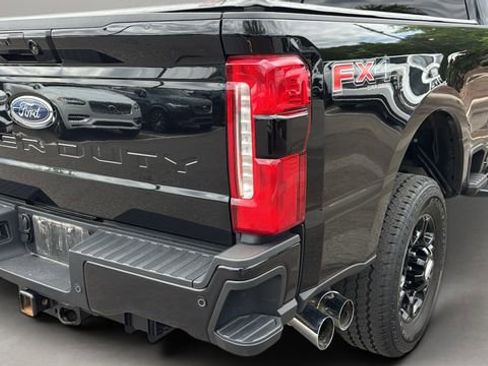 Used 2024 Ford F250 XLT w/ XLT Premium Package AWD/4WD image 11