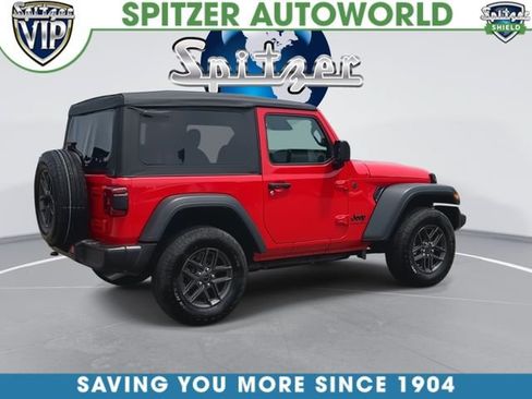 Used 2025 Jeep Wrangler Sport AWD/4WD image 9
