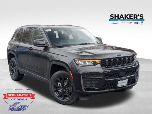 New 2026 Jeep Grand Cherokee Altitude image 1