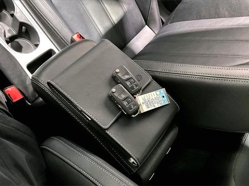 Used 2020 Volkswagen Passat 2.0T SEL image 36