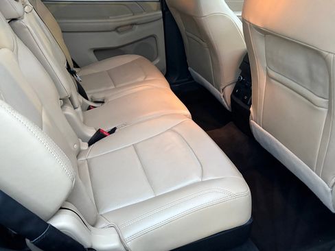 Used 2017 Ford Explorer Limited image 35