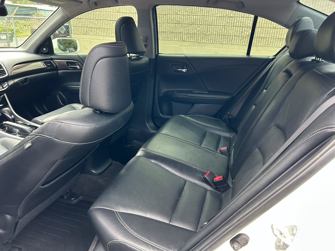 Used 2017 Honda Accord Touring image 13