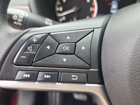 Used 2025 Nissan Altima 2.5 SV FWD image 23