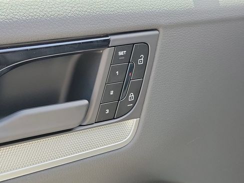 New 2026 Porsche Cayenne Coupe AWD/4WD image 25