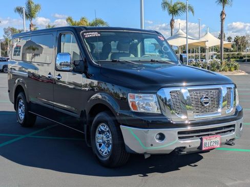 Used 2019 Nissan NV 3500 SL image 3