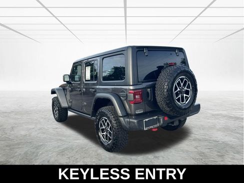 Used 2024 Jeep Wrangler Unlimited Rubicon AWD/4WD image 7