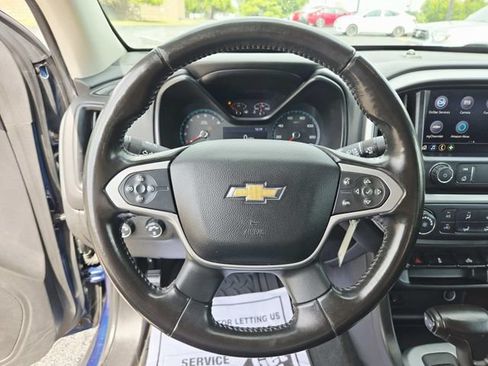 Used 2020 Chevrolet Colorado LT AWD/4WD image 17