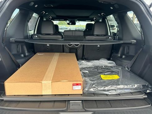 New 2026 Honda Pilot Black Edition image 5