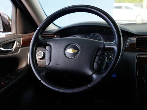Used 2013 Chevrolet Impala LTZ FWD image 27