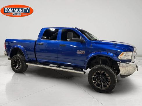 Used 2016 RAM 2500 Tradesman w/ Chrome Appearance Group AWD/4WD image 8