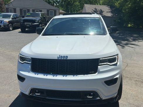 Used 2020 Jeep Grand Cherokee Overland AWD/4WD image 26