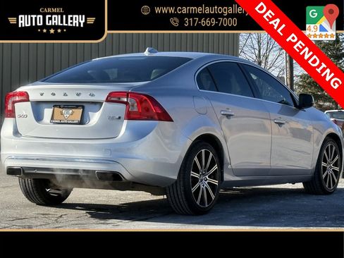 Used 2017 Volvo S60 T5 Inscription image 5