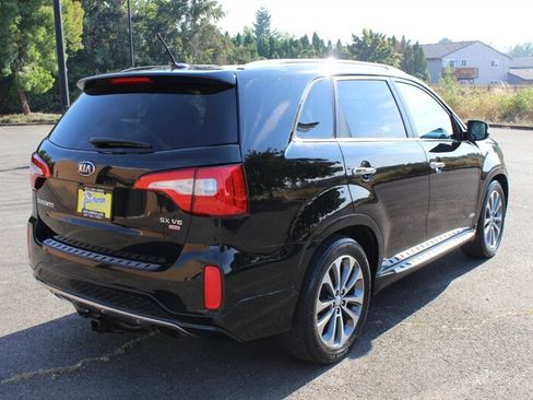 Used 2014 Kia Sorento SX w/ 3rd Row Package AWD/4WD image 4