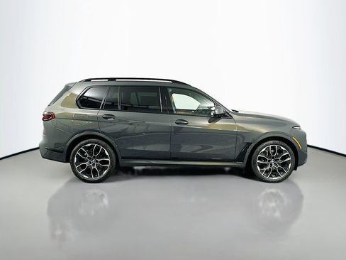 Used 2025 BMW X7 xDrive40i w/ M Sport Package image 4
