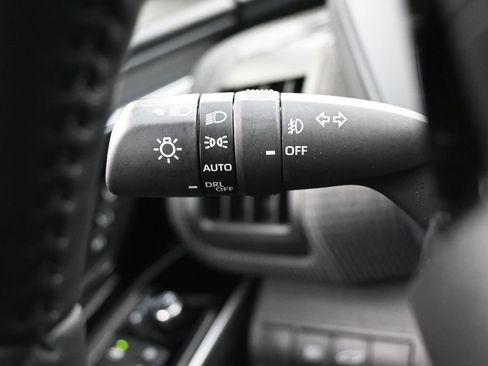 Used 2024 Subaru Solterra AWD/4WD image 17