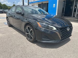 Used 2023 Nissan Altima 2.5 SR image 1