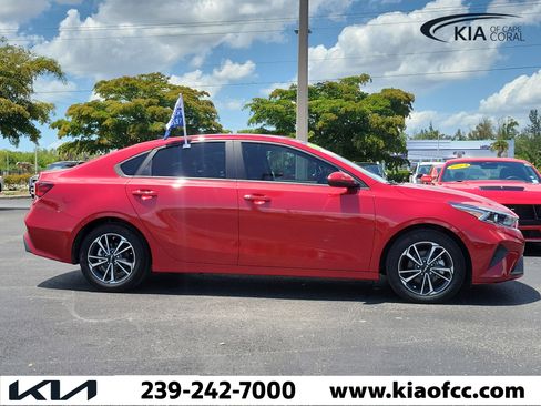 Certified 2023 Kia Forte LXS FWD image 3