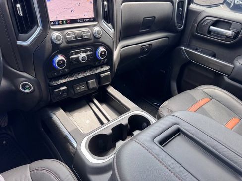 Used 2022 GMC Sierra 1500 AT4 w/ AT4 Premium Package AWD/4WD image 33