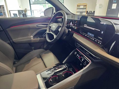 New 2025 Audi Q5 Premium Plus AWD/4WD image 13