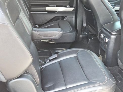 Used 2020 Ford Explorer XLT w/ Equipment Group 202A RWD image 17