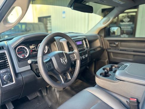 Used 2019 RAM 1500 Tradesman image 11