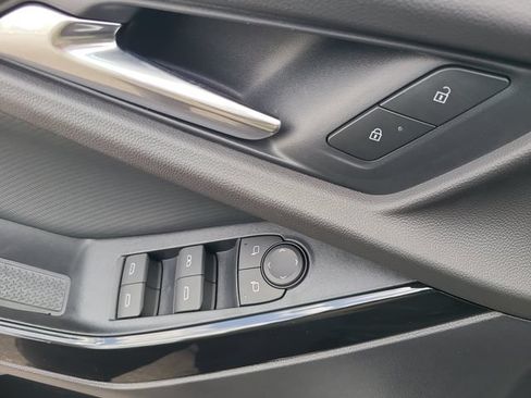 New 2027 Chevrolet Equinox LT FWD image 18