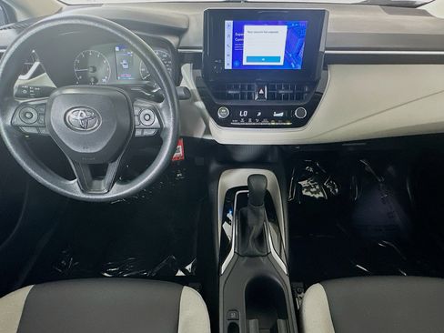 Used 2025 Toyota Corolla LE image 26