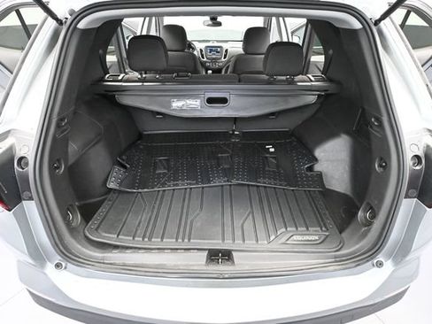 Used 2023 Chevrolet Equinox LT w/ LPO, Floor Liner Package FWD image 38