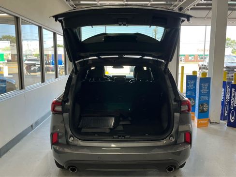 Certified 2023 Ford Escape ST-Line w/ Tech Pack #1 AWD/4WD image 29