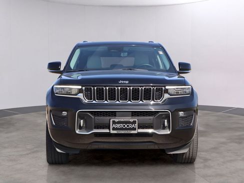 Used 2022 Jeep Grand Cherokee Overland w/ Luxury Tech Group IV image 2