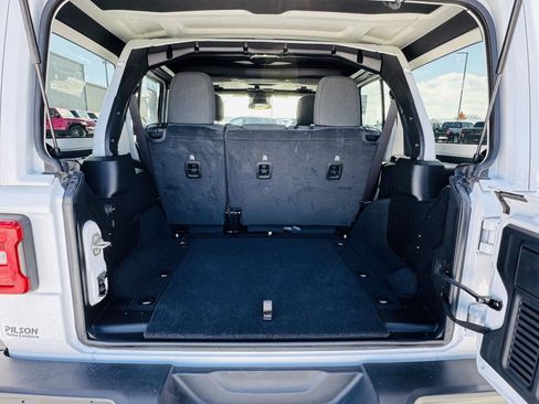 Used 2024 Jeep Wrangler Sahara w/ Safety Group image 26