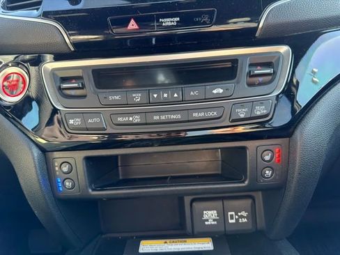 Used 2023 Honda Passport TrailSport image 20
