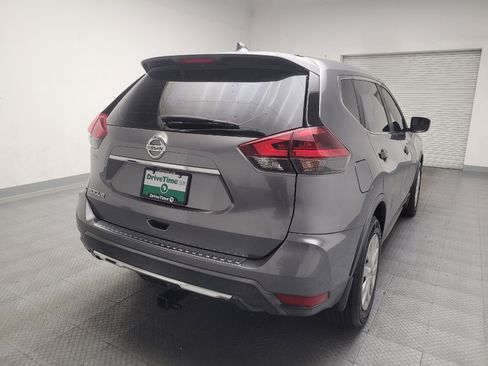 Used 2018 Nissan Rogue S FWD image 7
