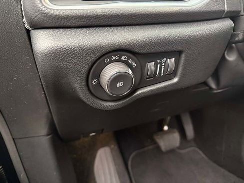 New 2026 Chrysler Pacifica Limited image 20