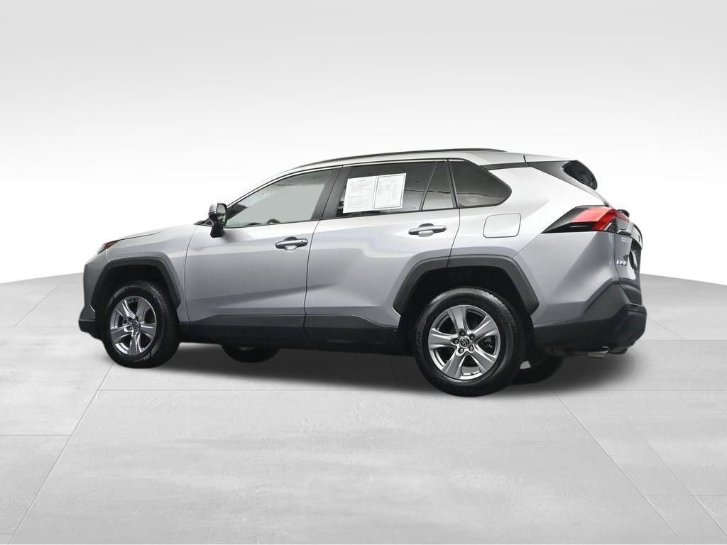 Used 2025 Toyota RAV4 XLE FWD image 26