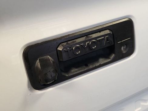 Used 2017 Toyota Tacoma SR RWD image 27