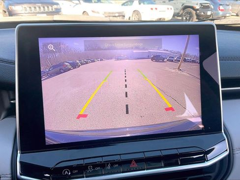 Used 2022 Jeep Compass Limited image 19