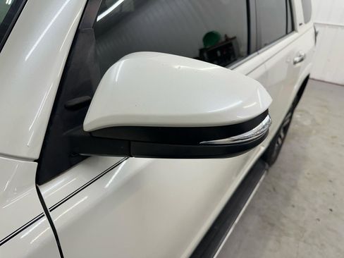 Used 2018 Toyota 4Runner Limited AWD/4WD image 8