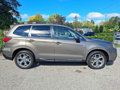 Used 2018 Subaru Forester 2.5i Touring w/ Popular Package #3B image 4