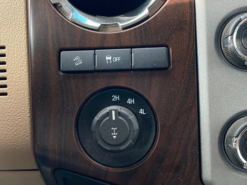 Used 2016 Ford F350 Lariat AWD/4WD image 19