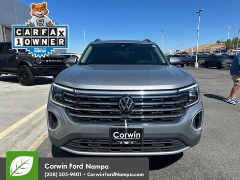 Used 2024 Volkswagen Atlas SE AWD/4WD image 2