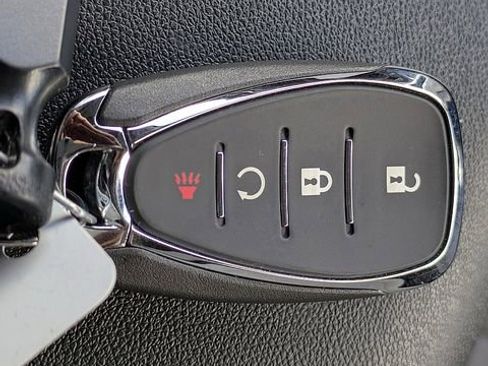 Used 2024 Chevrolet Equinox LS w/ LS Convenience Package image 33