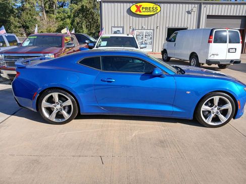 Used 2018 Chevrolet Camaro SS image 4