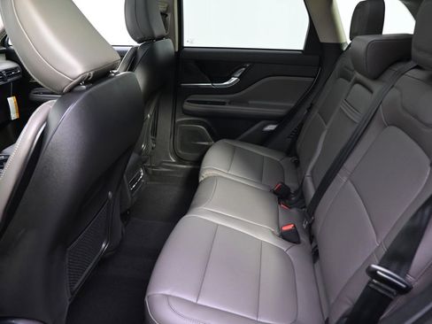 New 2026 Lincoln Corsair Premiere image 21