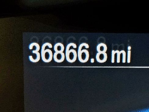 Used 2023 Ford Explorer 4WD w/ Class IV Trailer Tow Package image 8