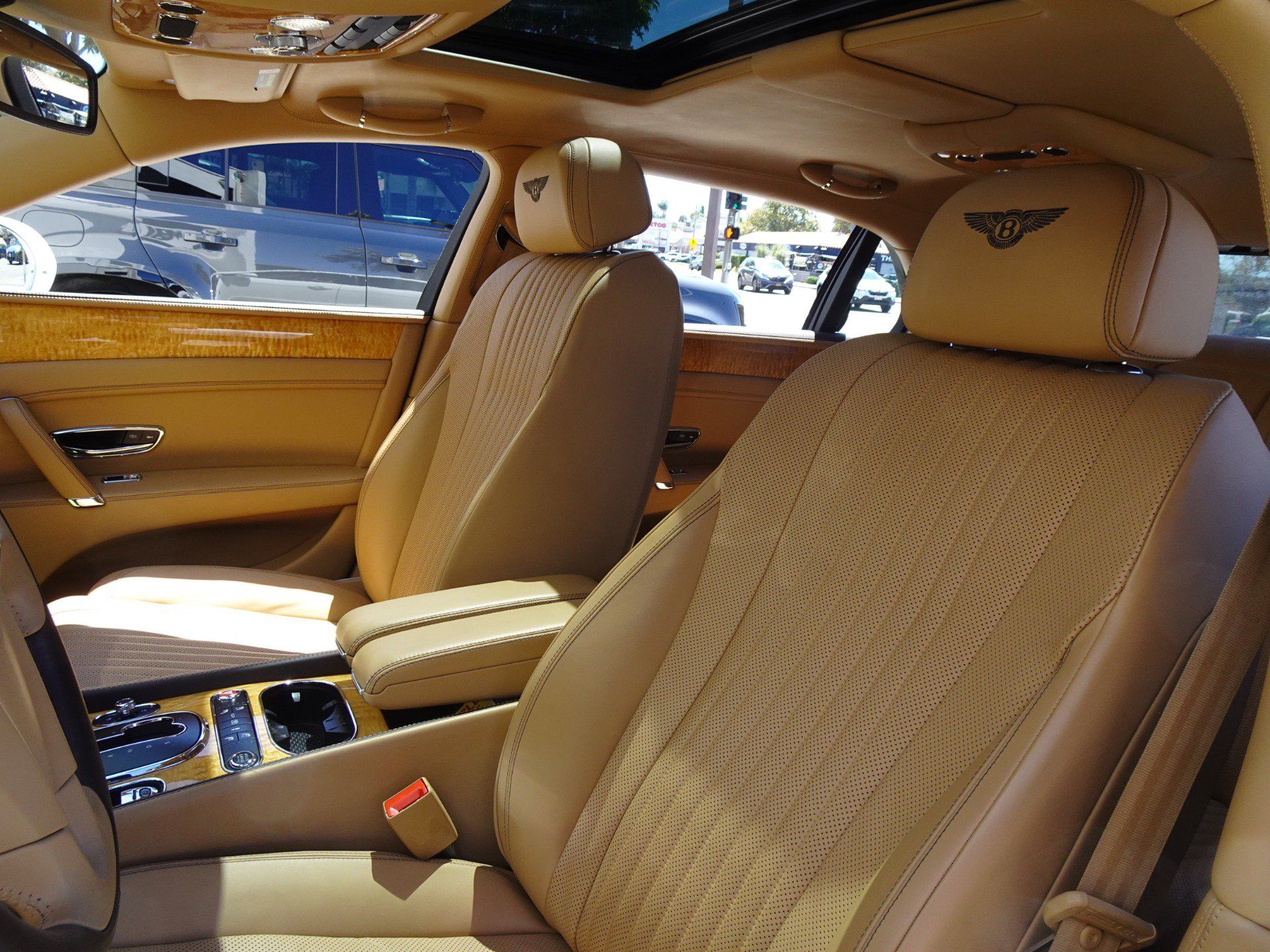Used 2018 Bentley Flying Spur V8 AWD/4WD image 23